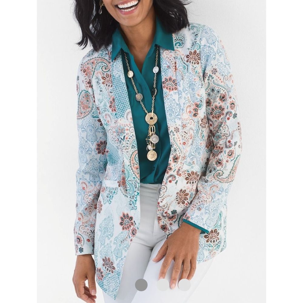 Chico's size L Blue paisley print blazer